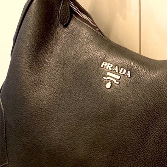 PRADA VITELLO DAINO EUC - Picture 5 of 16